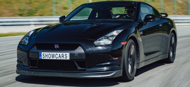 Jízda ve voze Nissan GT-R